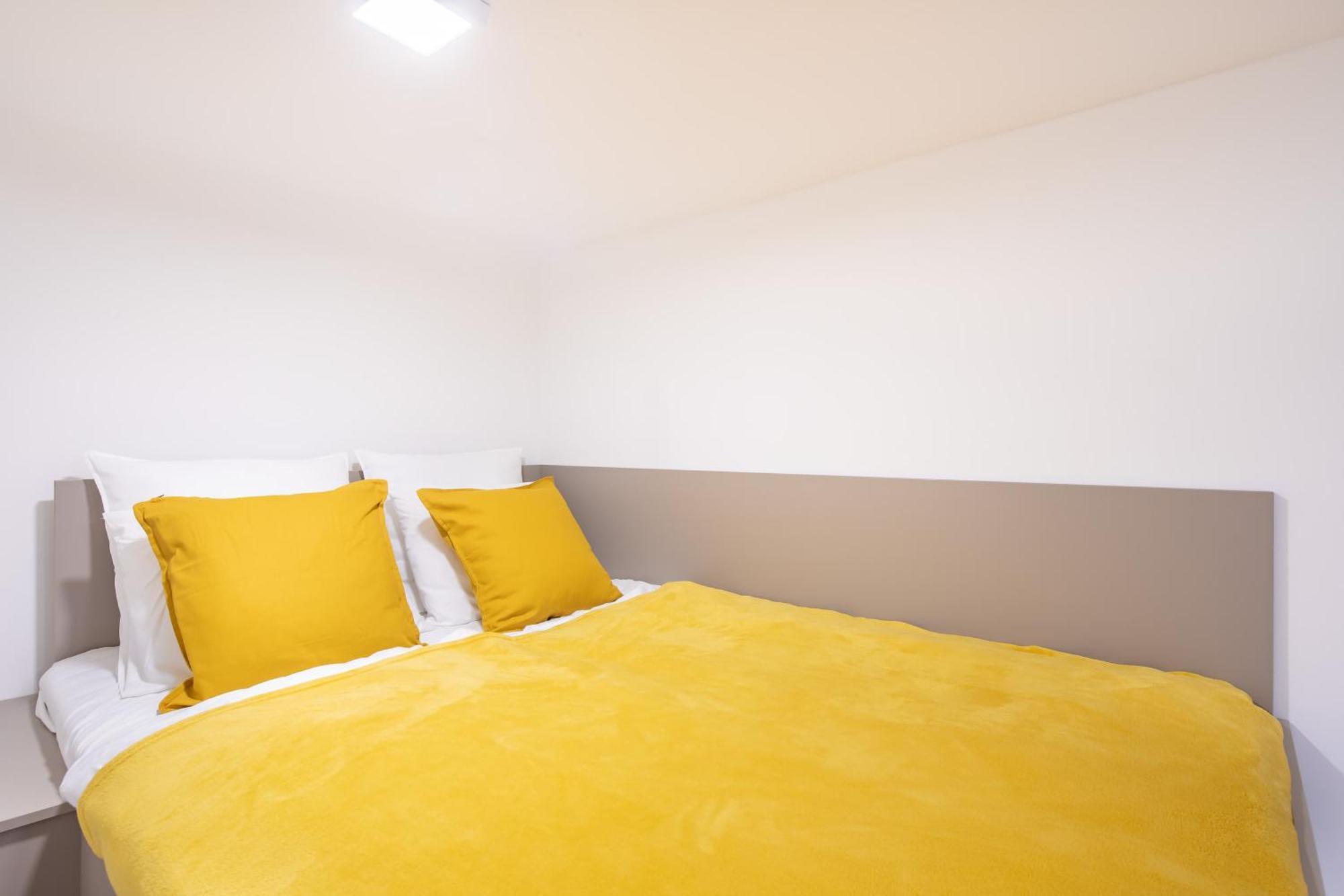 Cityscape Budget Joseph Apartment