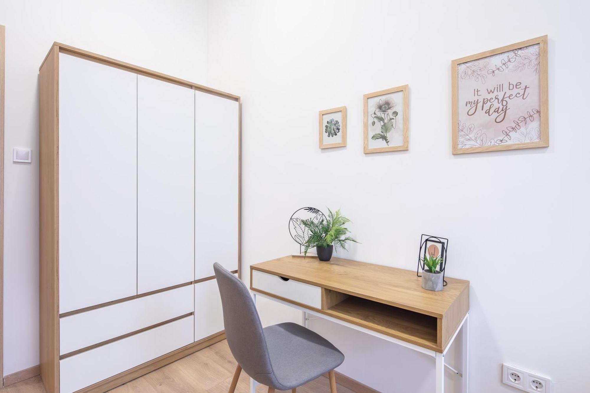 Cityscape Budget Joseph Apartment